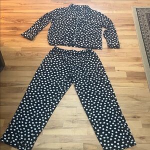 Kate Spade Black & White Cloud ☁️ Pajama Set